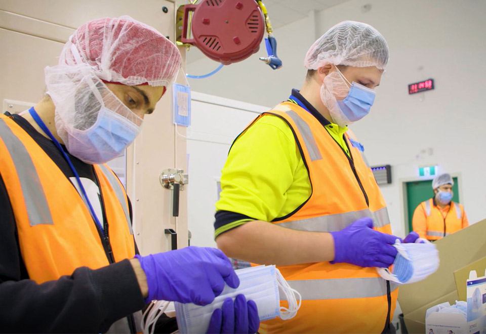 Staff in Detmold Medical pack L3 Surgical Masks